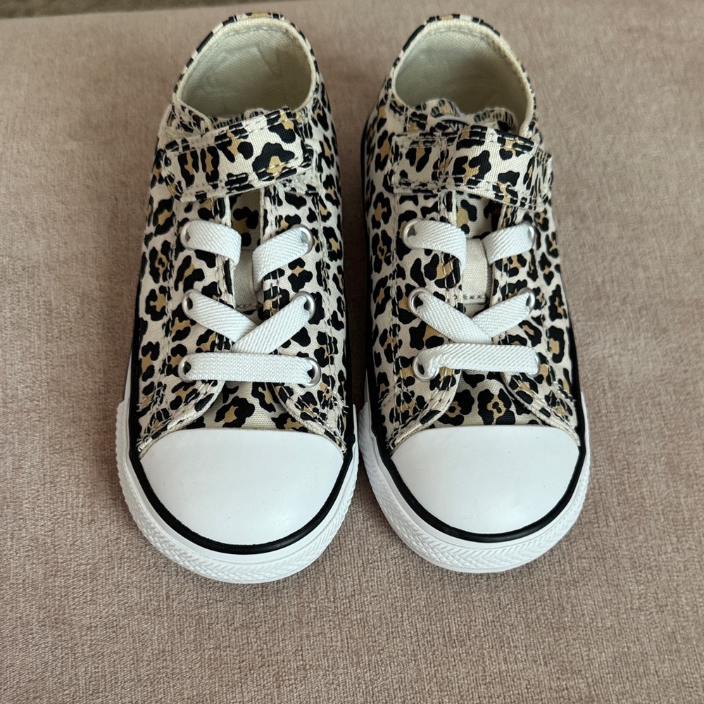 Converse Kids Sneakers with Leopard Print